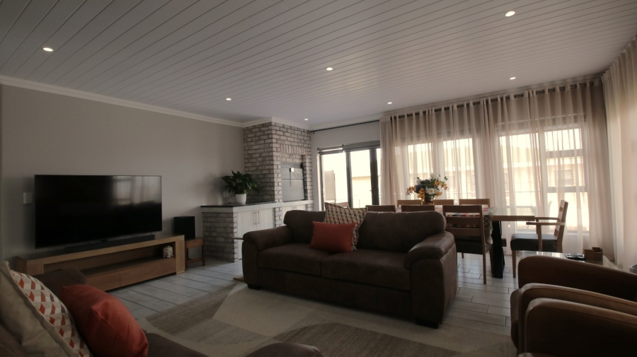 5 Bedroom Property for Sale in Dana Bay Western Cape